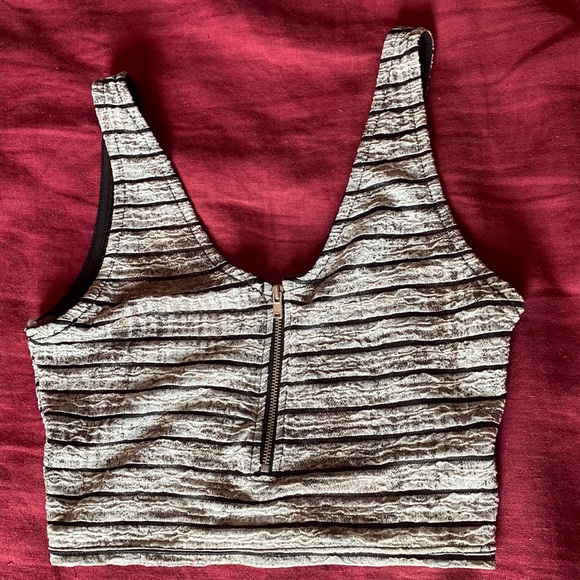 Crop Top - Picture 1 of 2